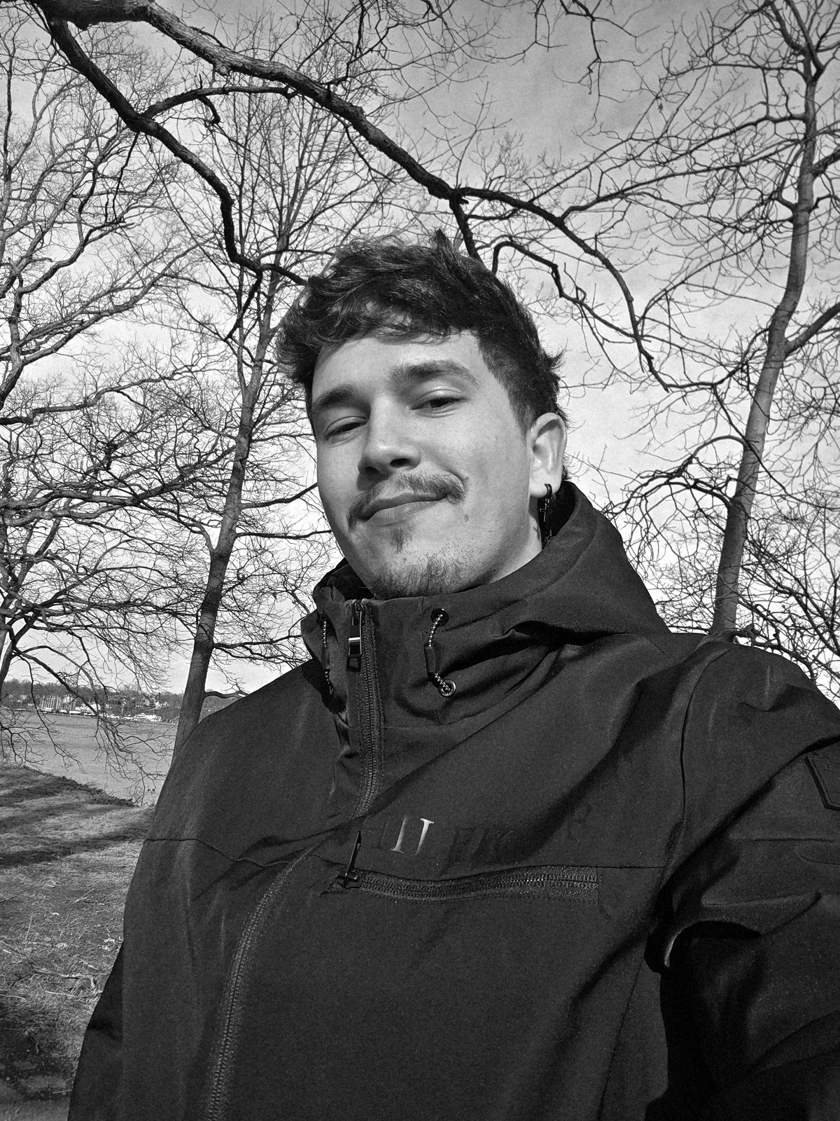 Vitor Carneiro — OHNE HALS